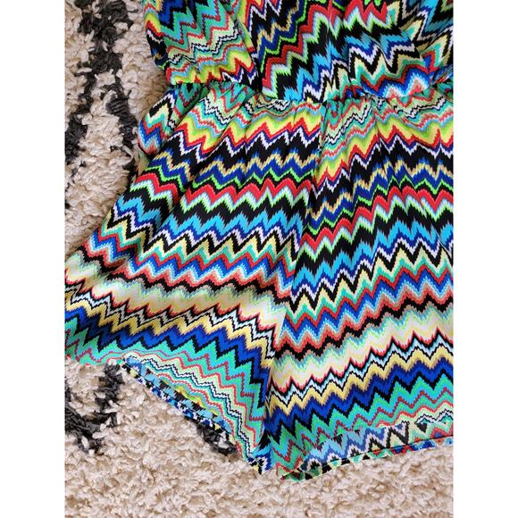 Sage Vibrant Bold Multicolor Chevron Striped Shorts Romper Wrap Front Size Small - Picture 4 of 6